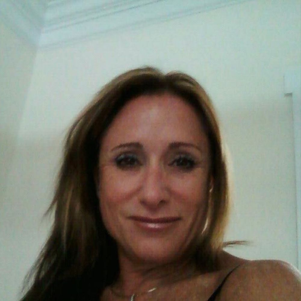 lovepet6969.bsky.social profile picture
