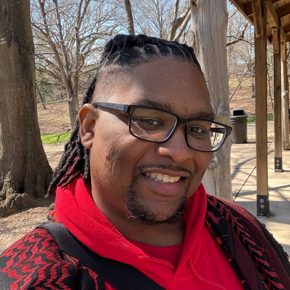 Marcus "MajorLinux" Summers