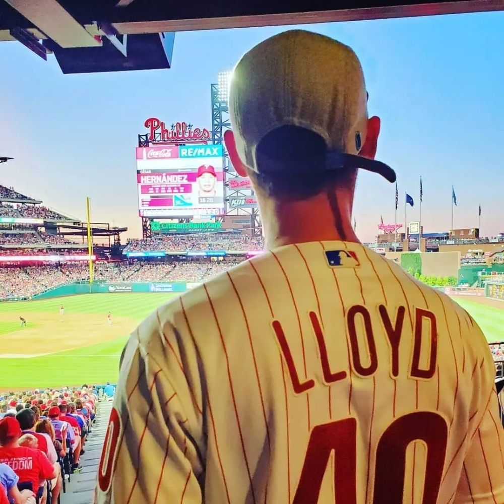 Damon R Lloyd