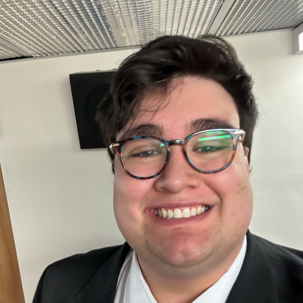 Vincent Mariani (he/him)