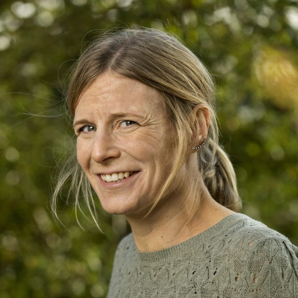 Julie Bauer Larsen