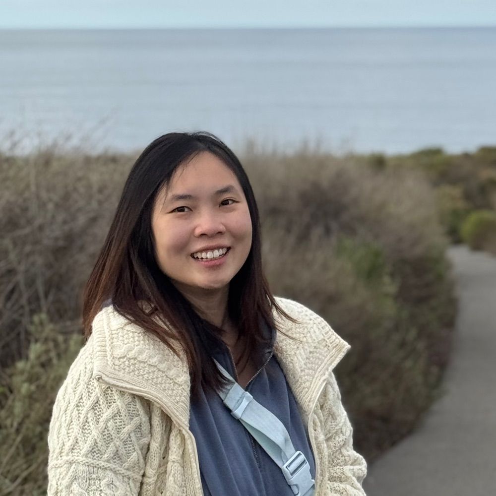 Novia Wong (at CHI 2025)