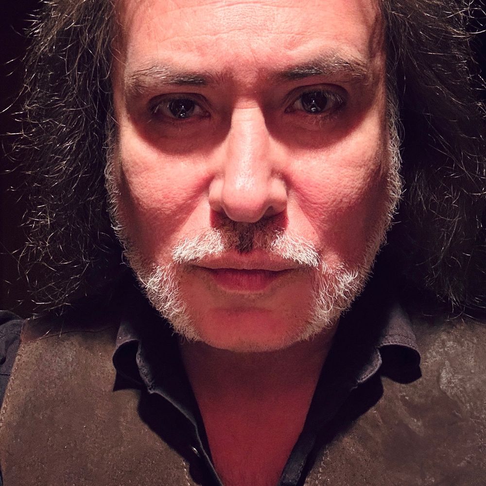 R. Xavier De La Vega