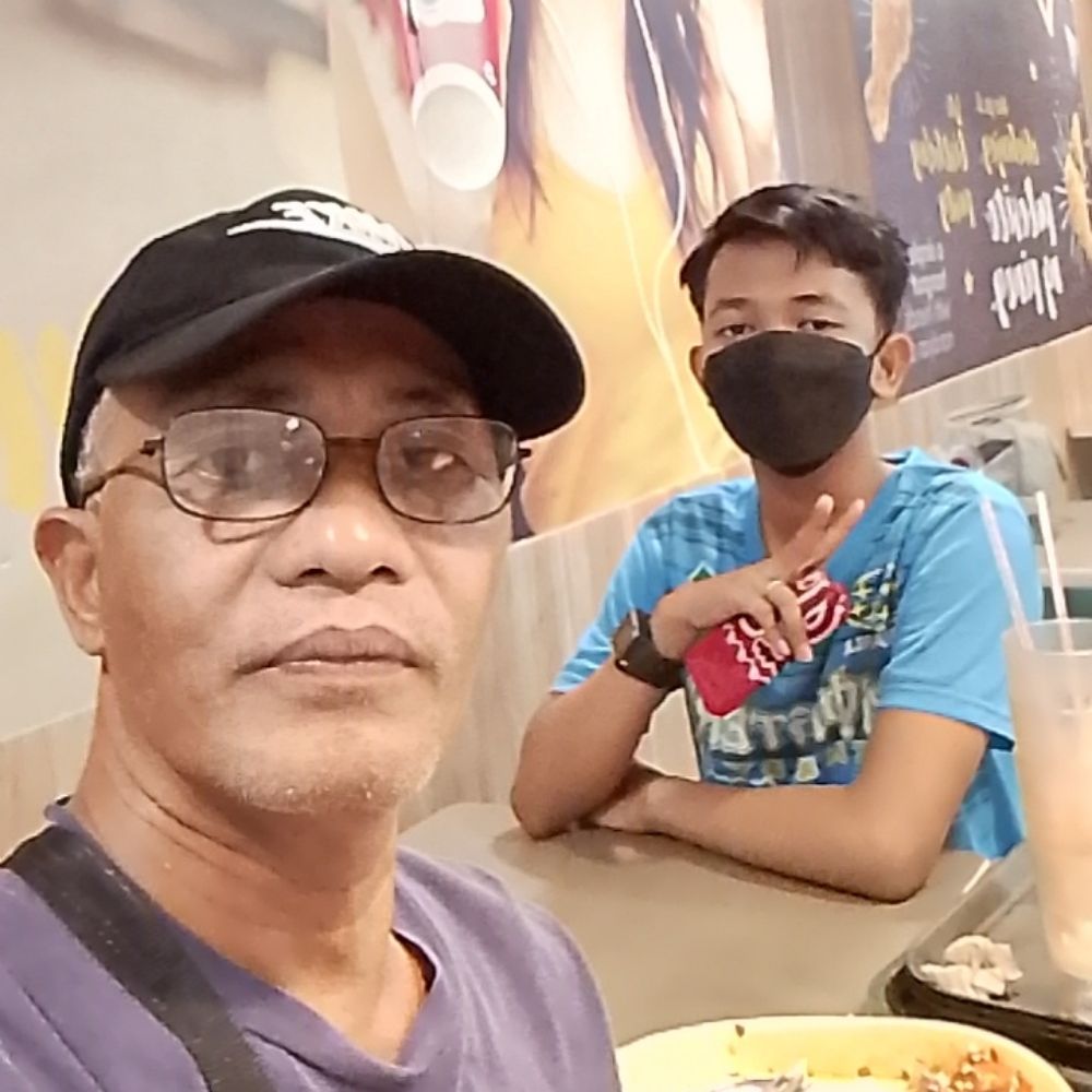 Alexkzhander Panis