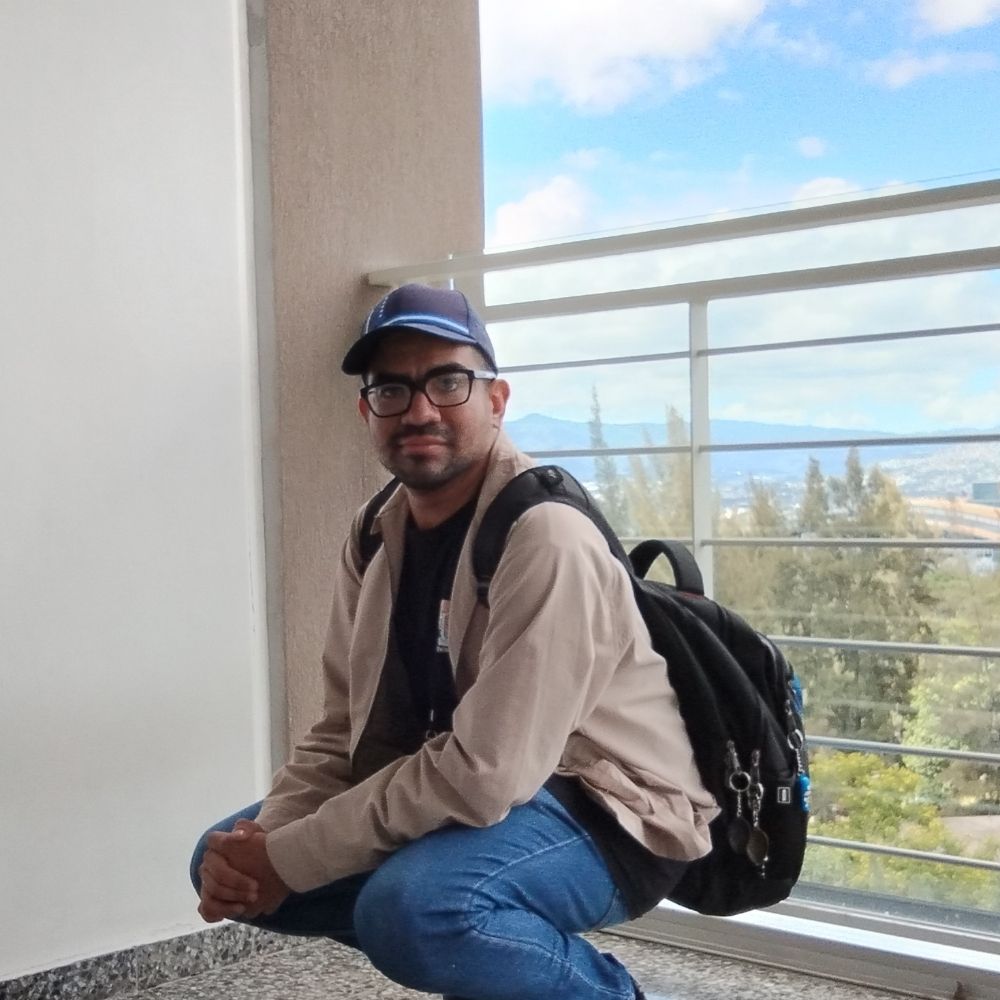 Allan, an English Language Teacher wannabe 😅👨🏽‍🏫