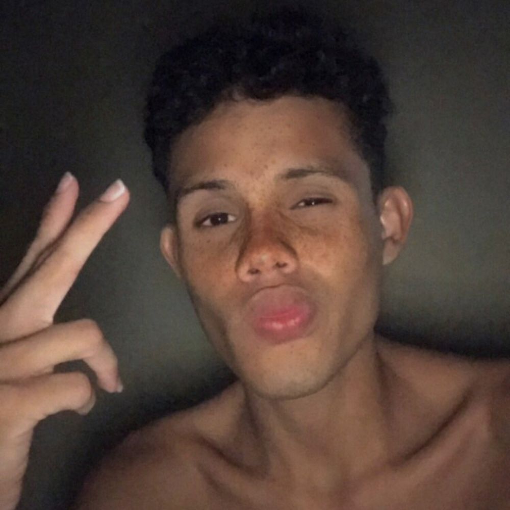 Victor👽