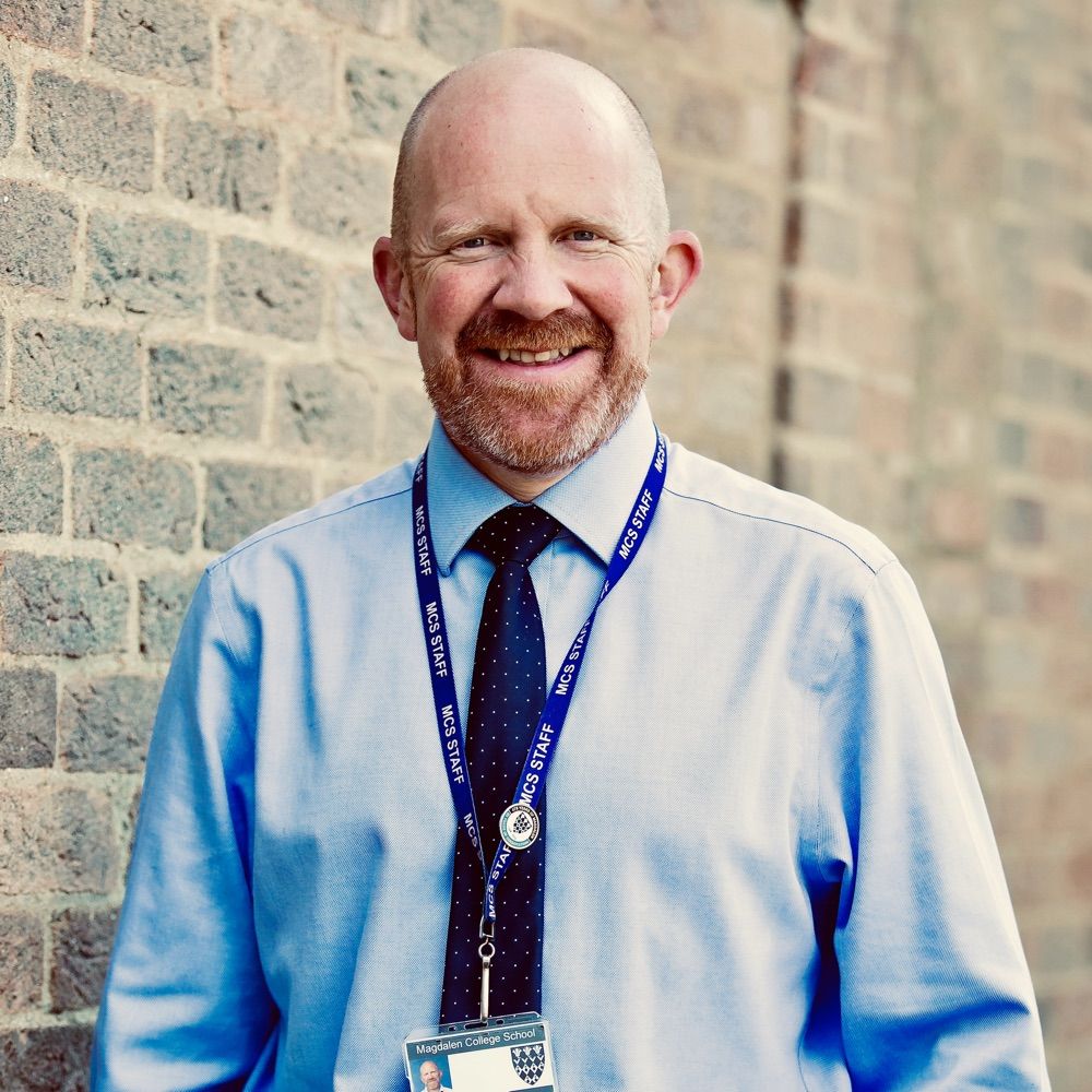 Tom Hollis