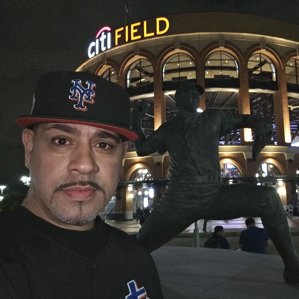 I'm Eddie Velez NY Mets On the Field Correspondent "WANNABE"!!