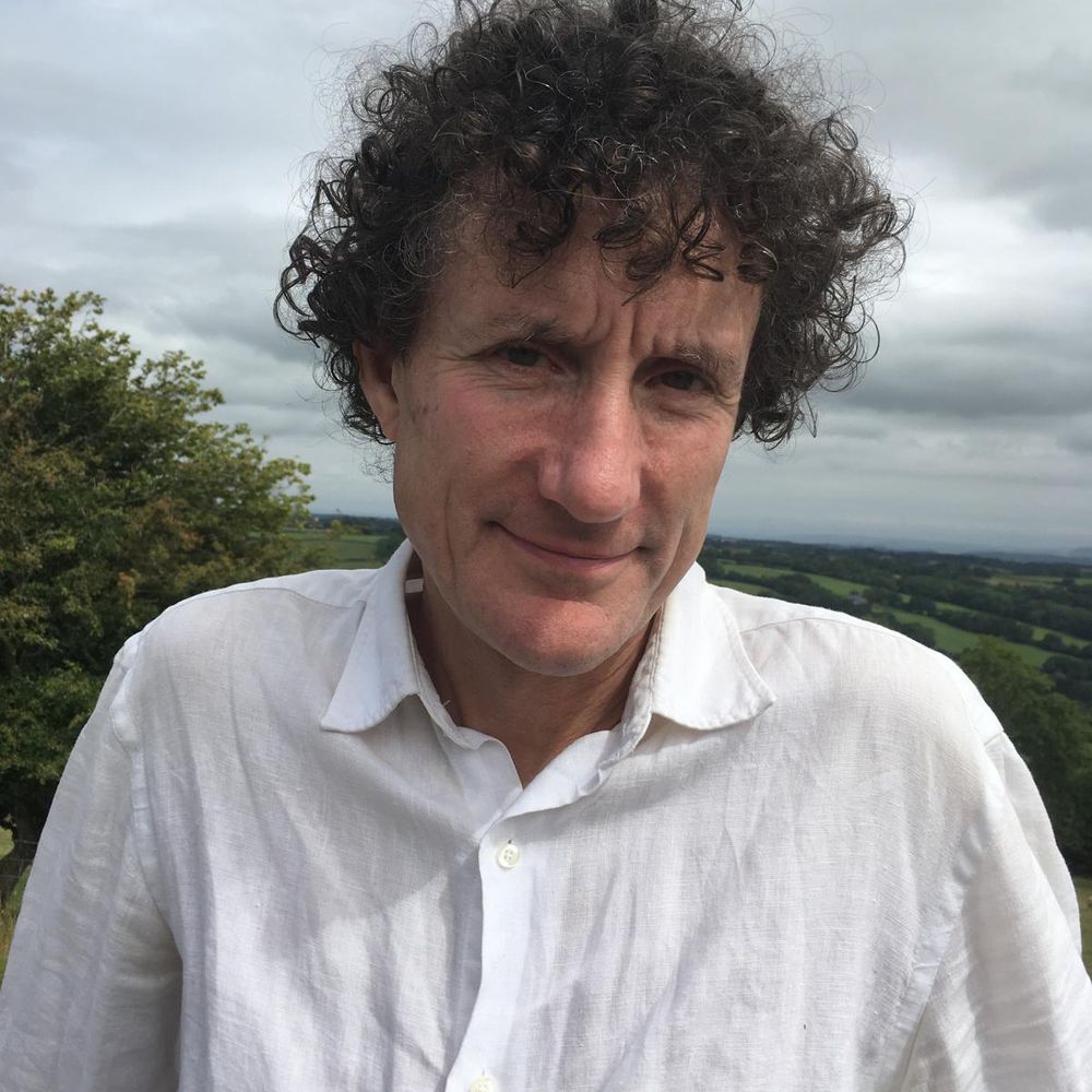 Dr Dominic Lees