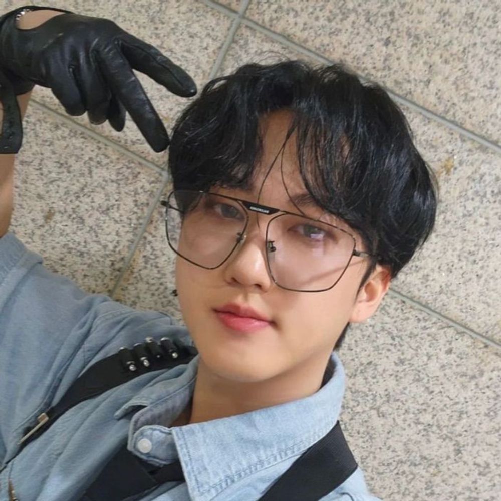 lina 🥠 VAI VER O SKZ
