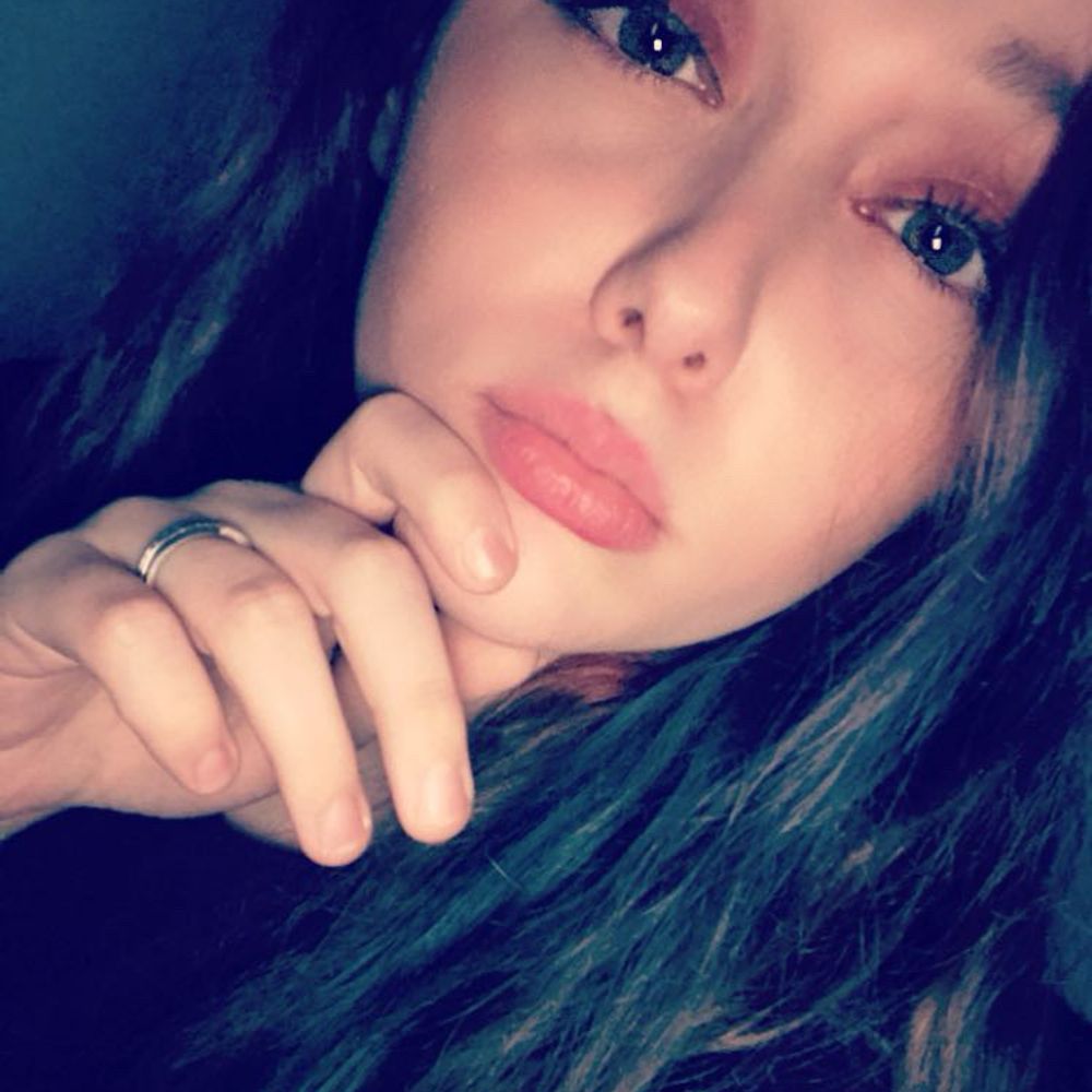 Elena 👑