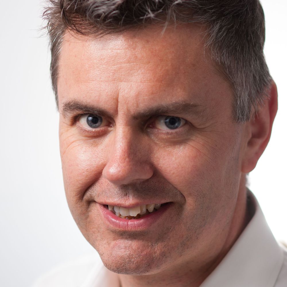 Dr Chris O'Loughlin