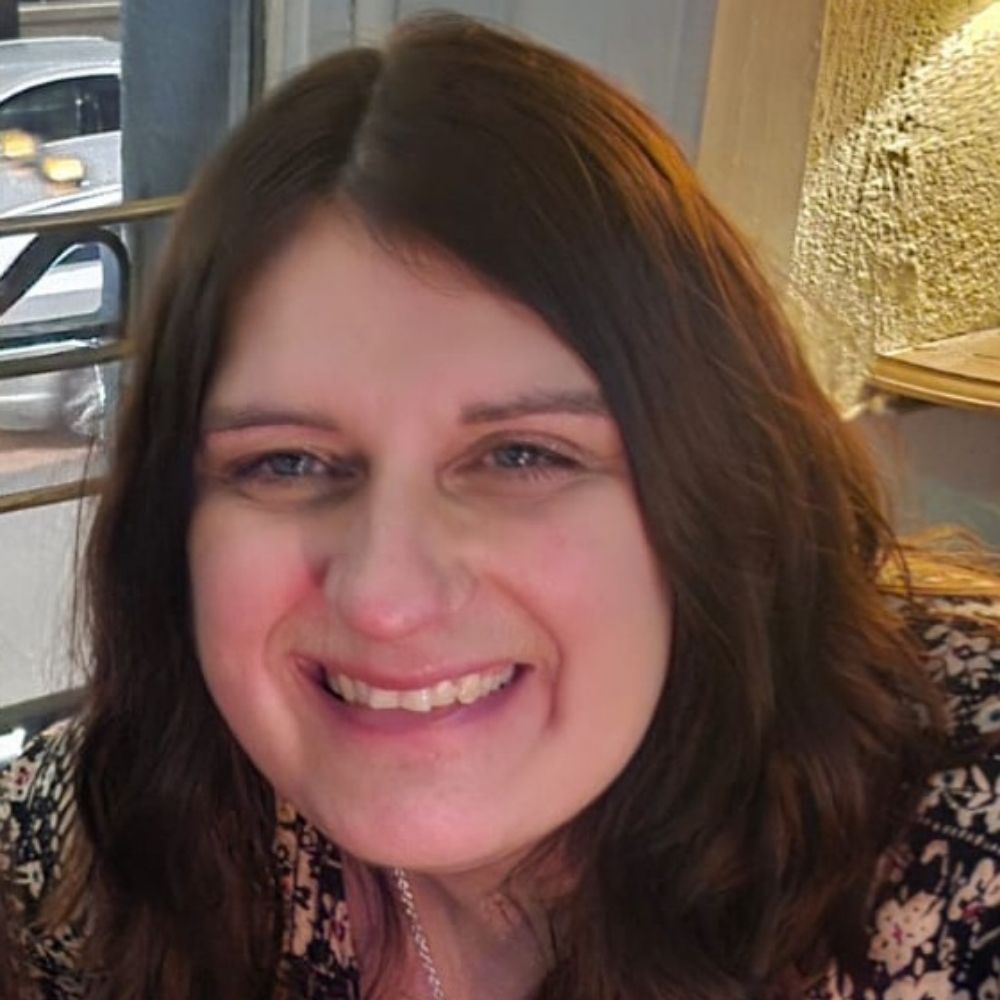 Dr. Niamh Cummins