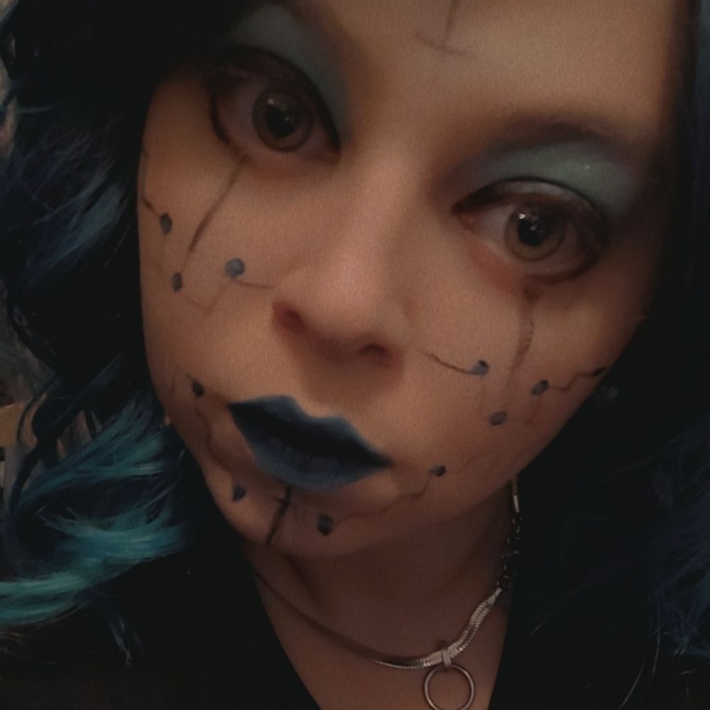 Weird Pasty Gal