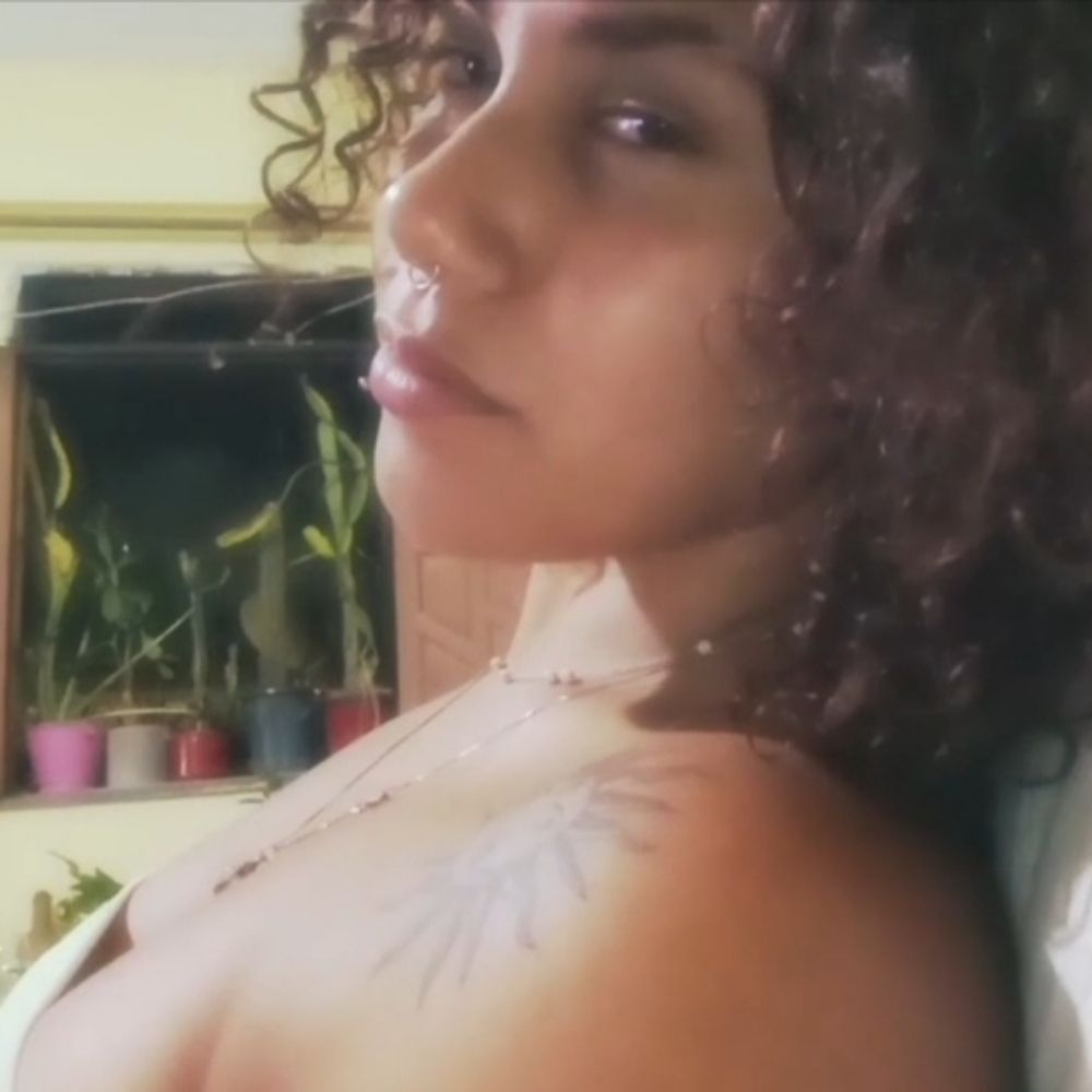 Lésbica nerdola e ansiosa 