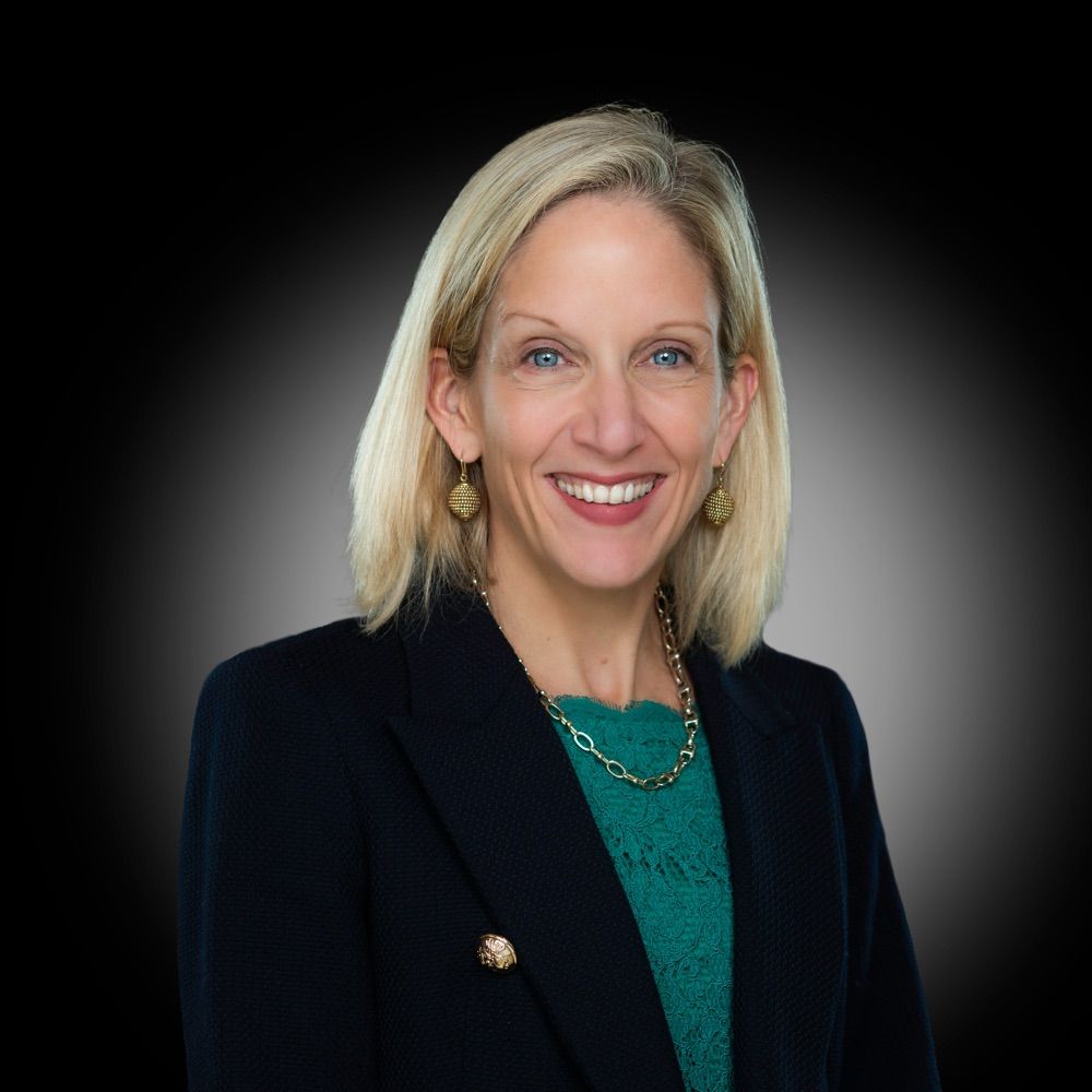 Dr Emma Stanton