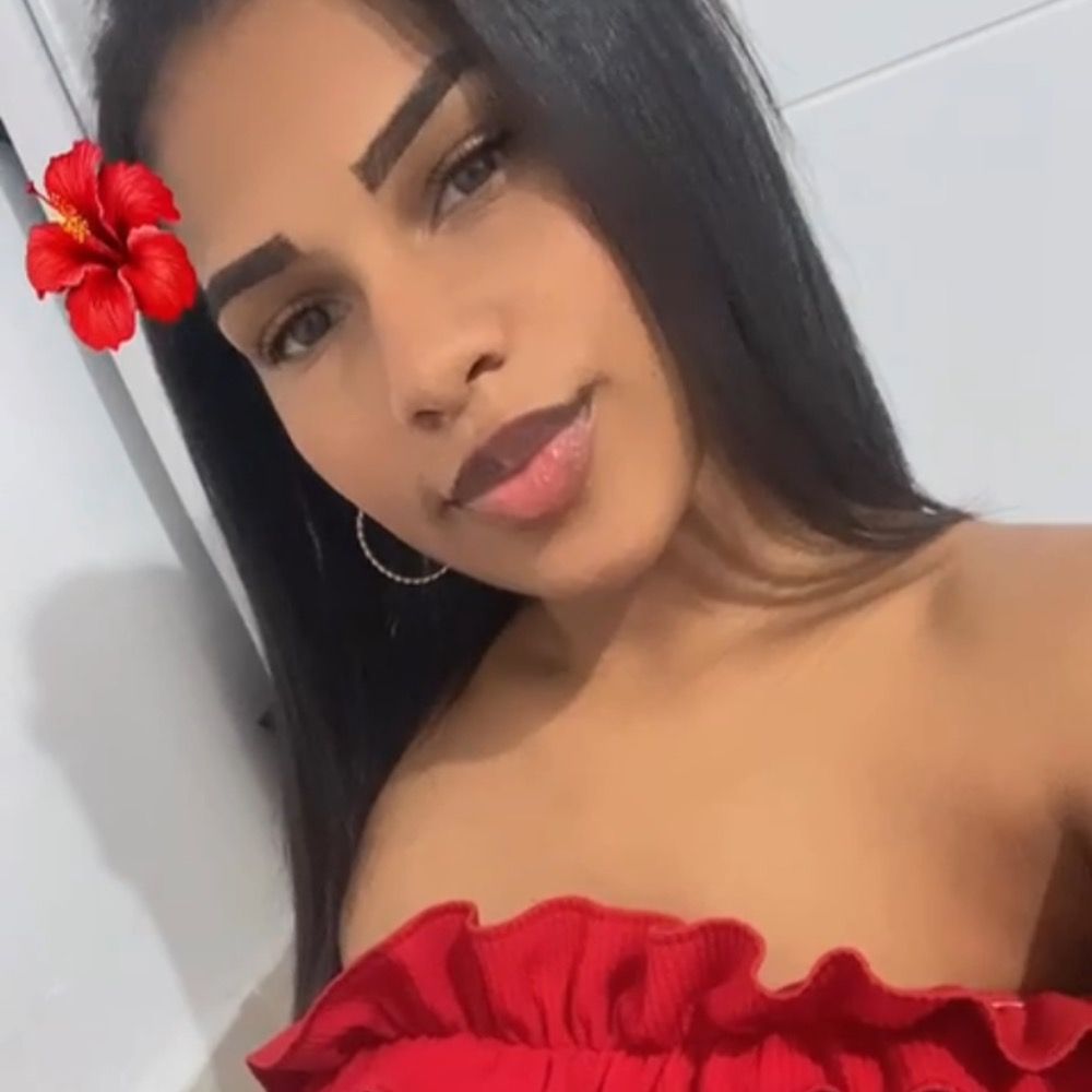 Larissinha 🖤