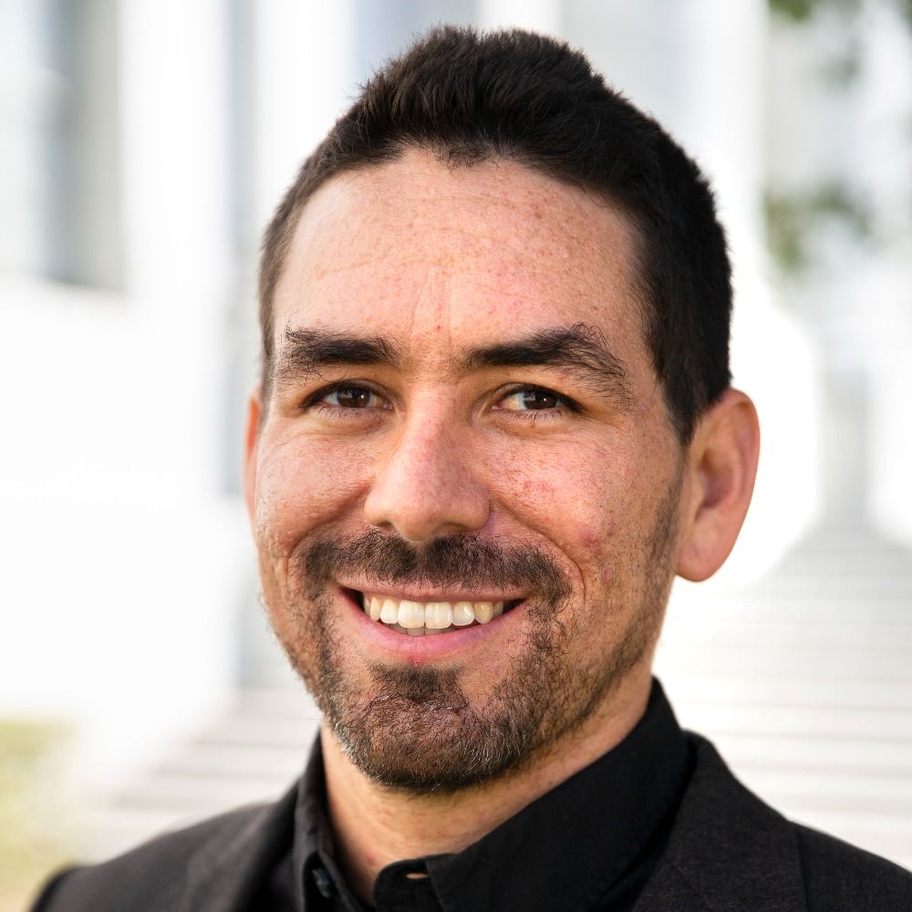David J.X. González