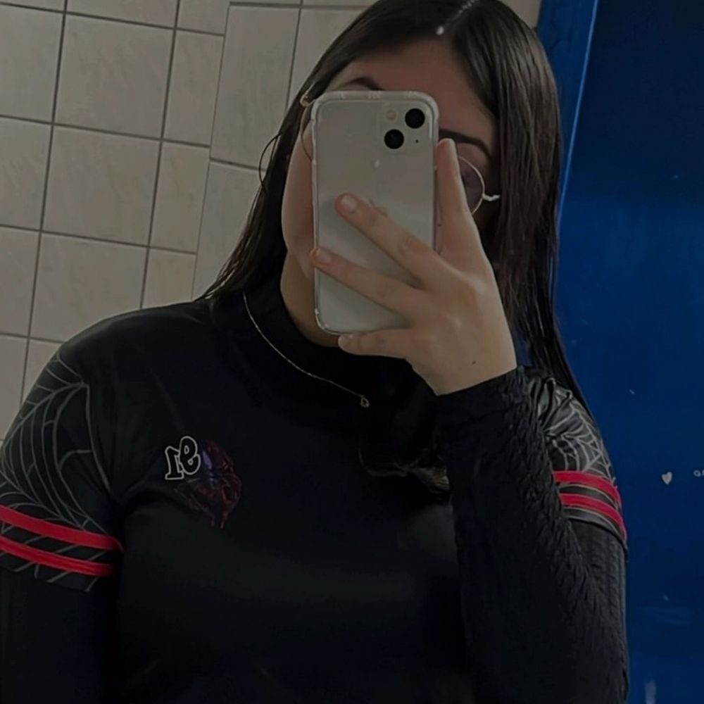 𝒩𝒾𝒸ℴ𝓁𝓁𝓎 𝒯𝒽𝒶𝒾𝓃𝒶 