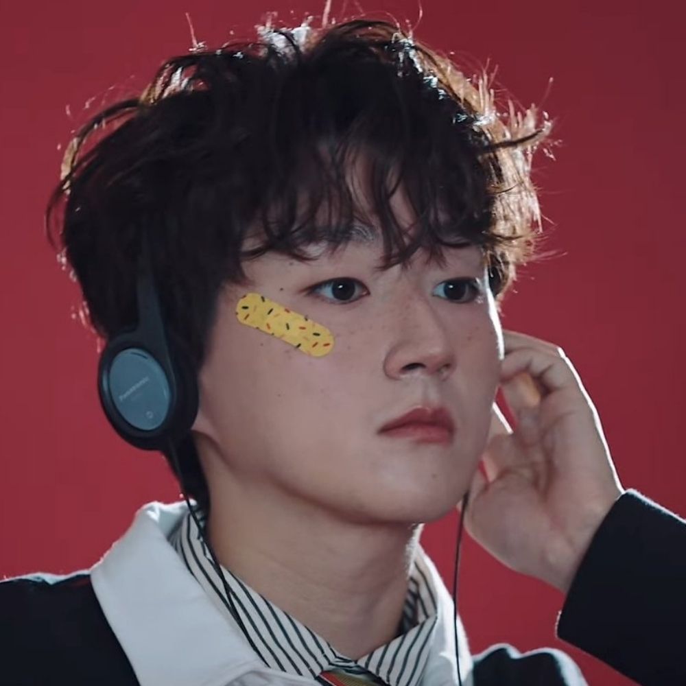 접홍