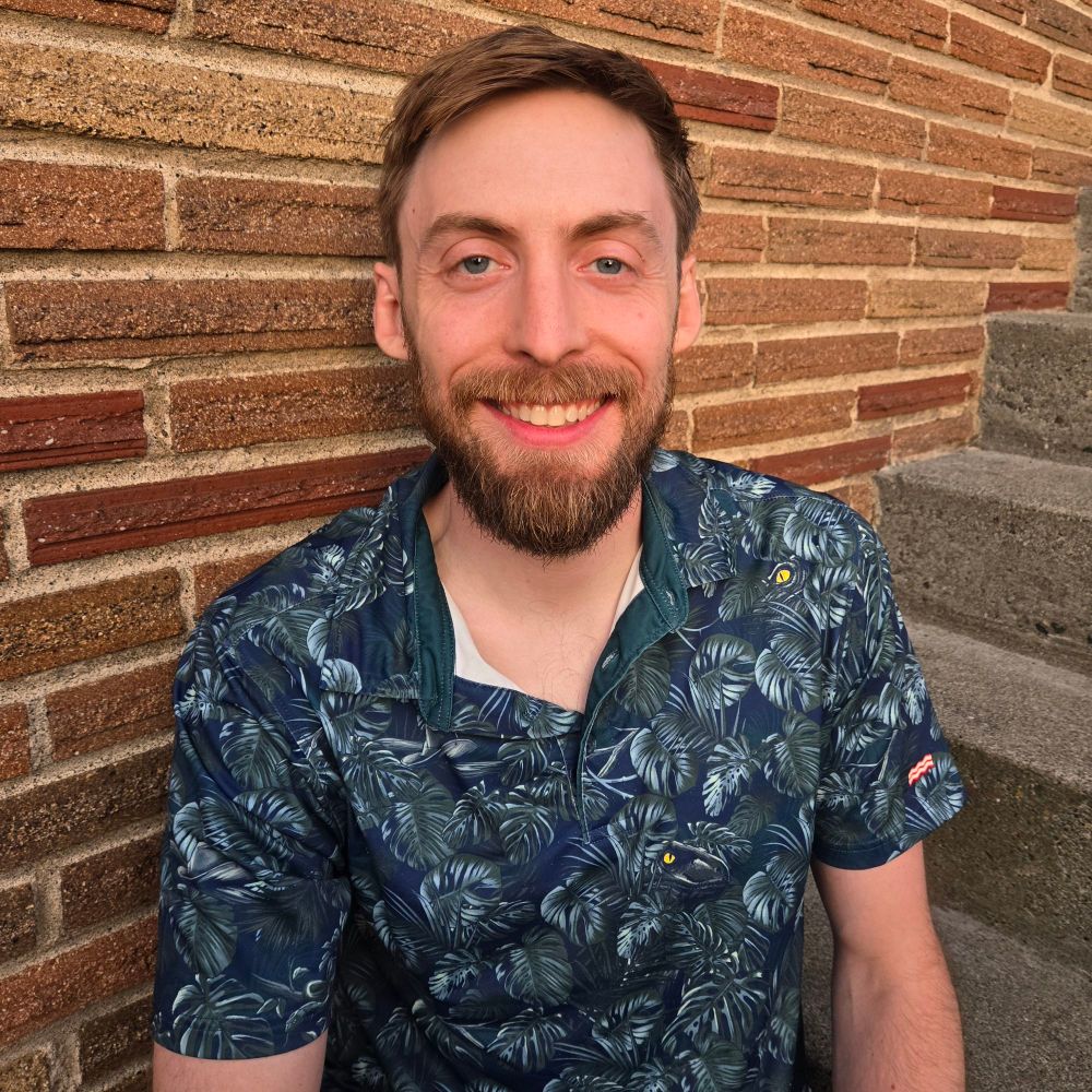 Ashton Macaulay (Author)
