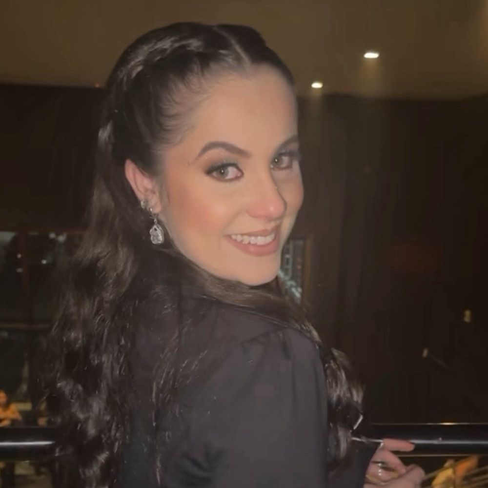 Natália Flores