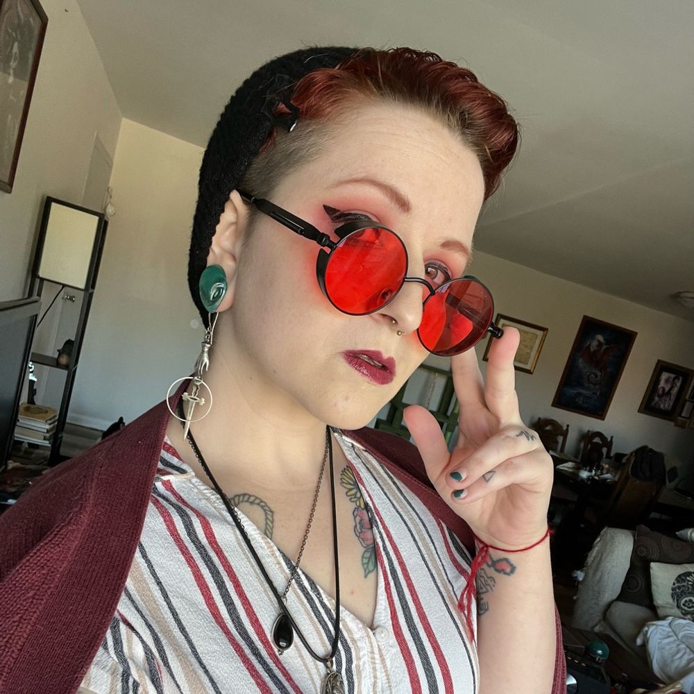 Raven Rauth (she/they)