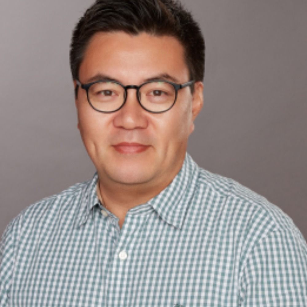 Dong Wook Lee