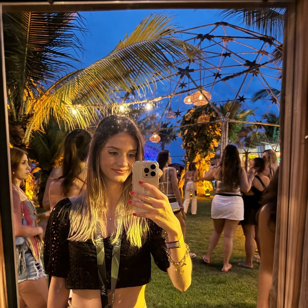 Paula B