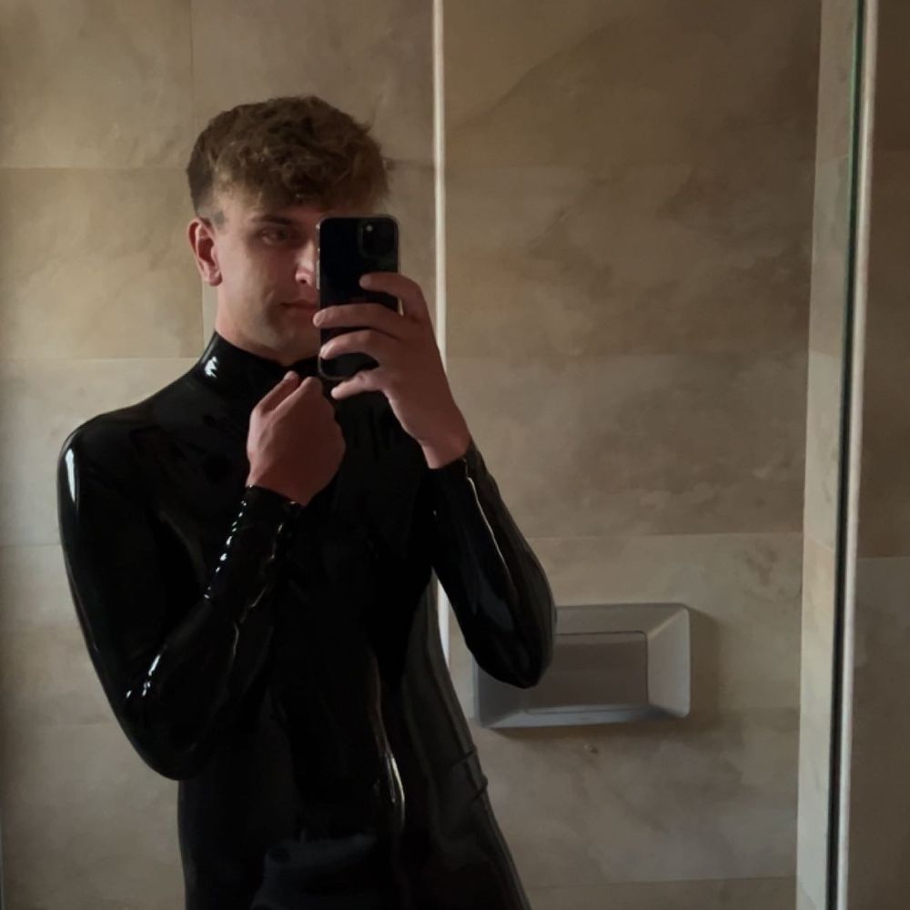 your local rubberboy 🇩🇪🇪🇸