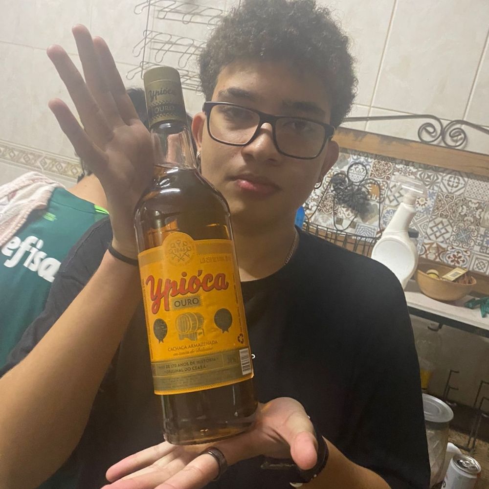 MOLAN ODEIA YPIOCA