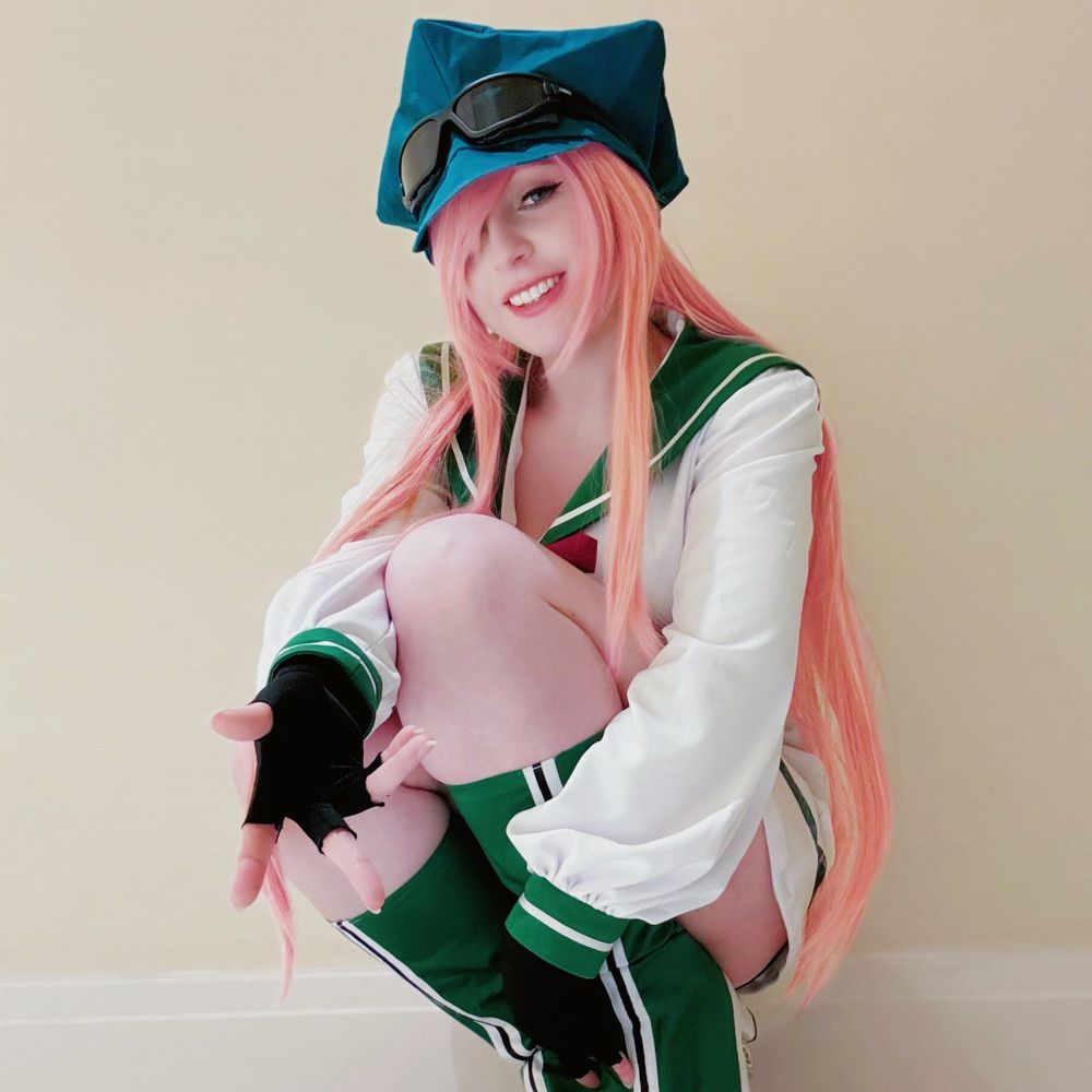 GrumpyPlumCosplay