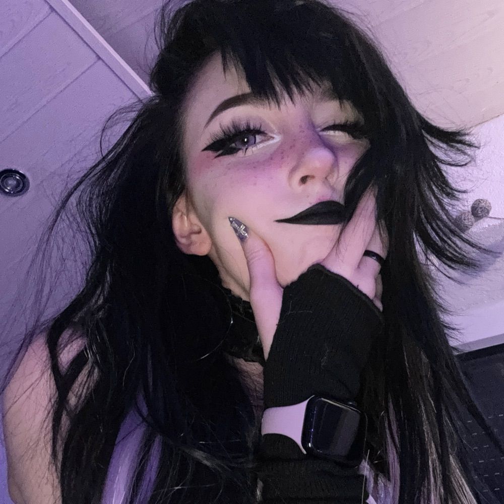 Nana 🌙💜