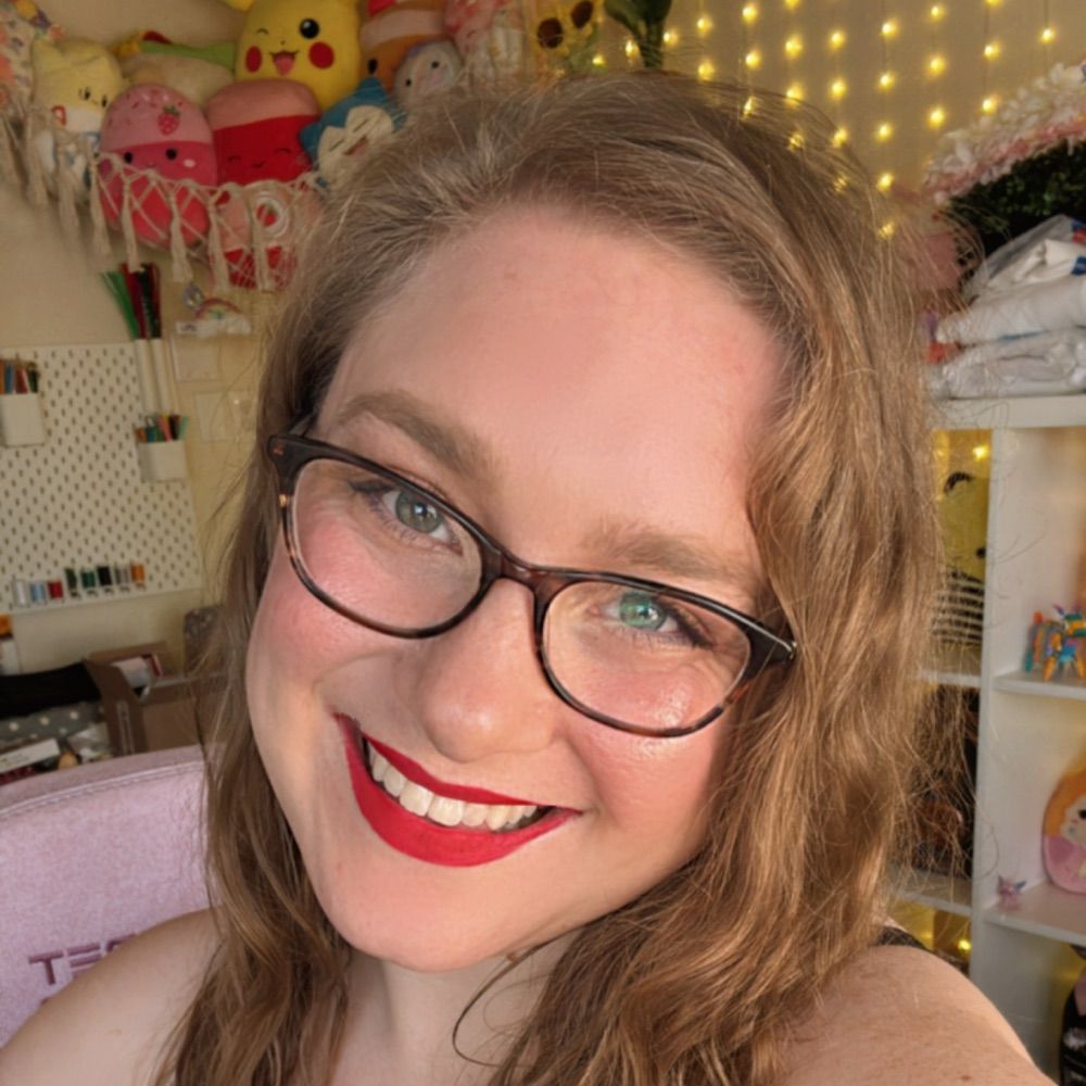 Brittany 🌸 Cozy-Hearted Creator