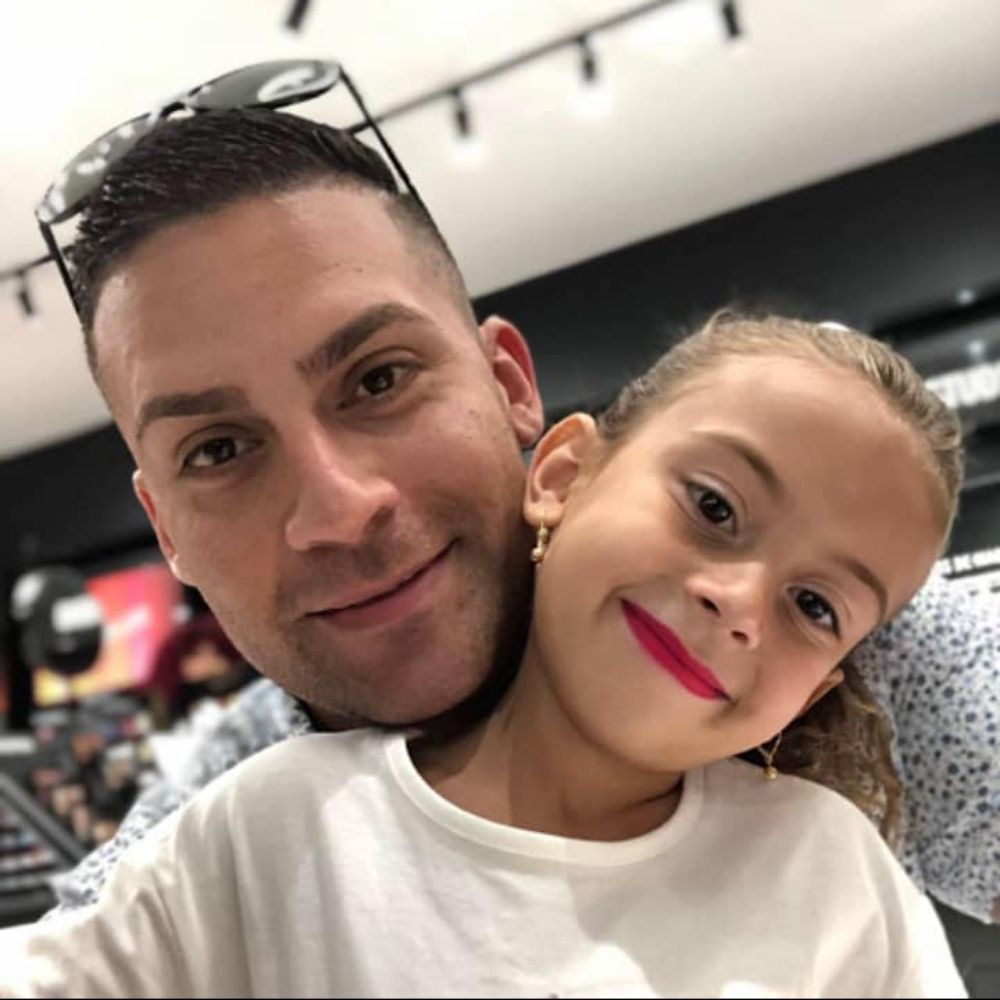 Daniel r Lopez