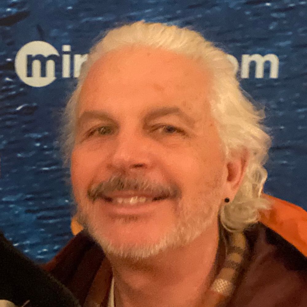 queergre3nthumb.bsky.social profile picture