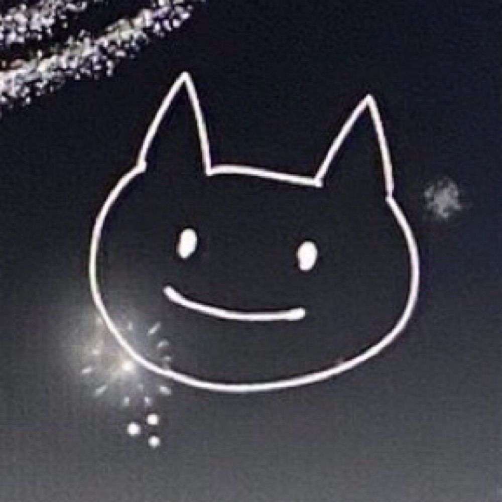 七月べにこ