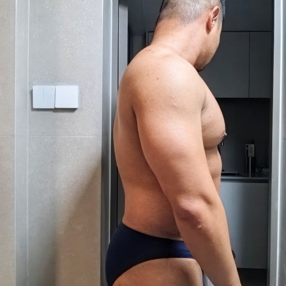 肉壮奴找熊主中年主