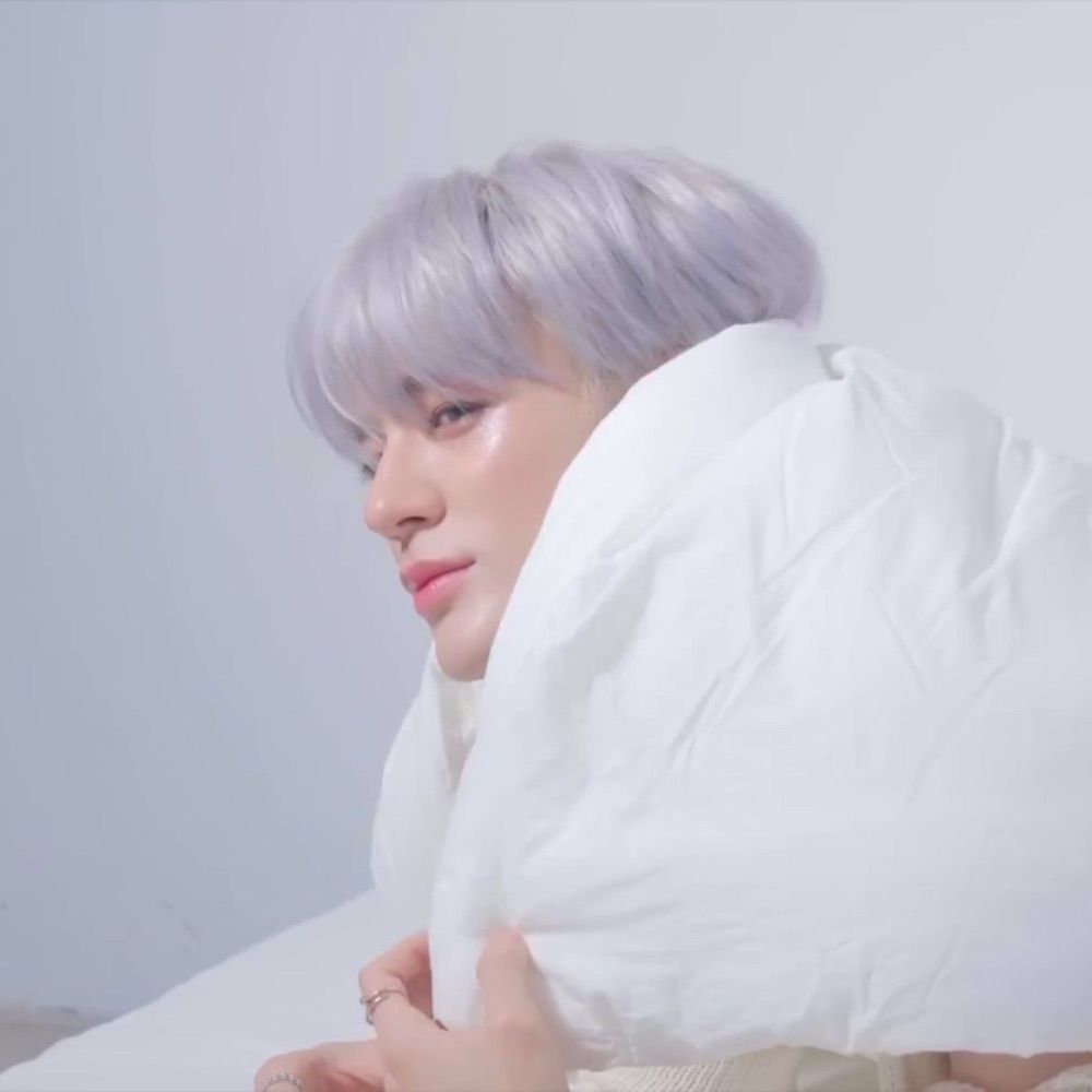 𝘫𝘢𝘺𝘯𝘭𝘦𝘦 ♡‧₊˚