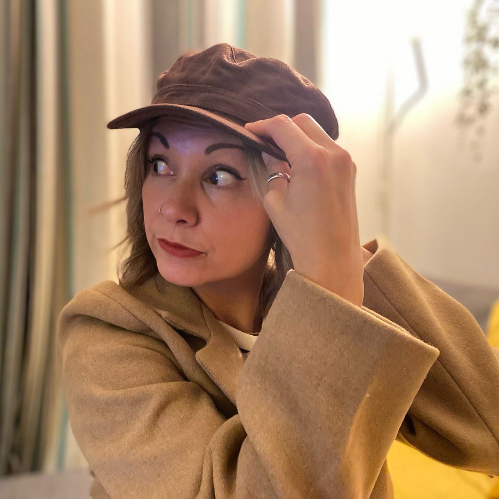 Lisa Sugiura 