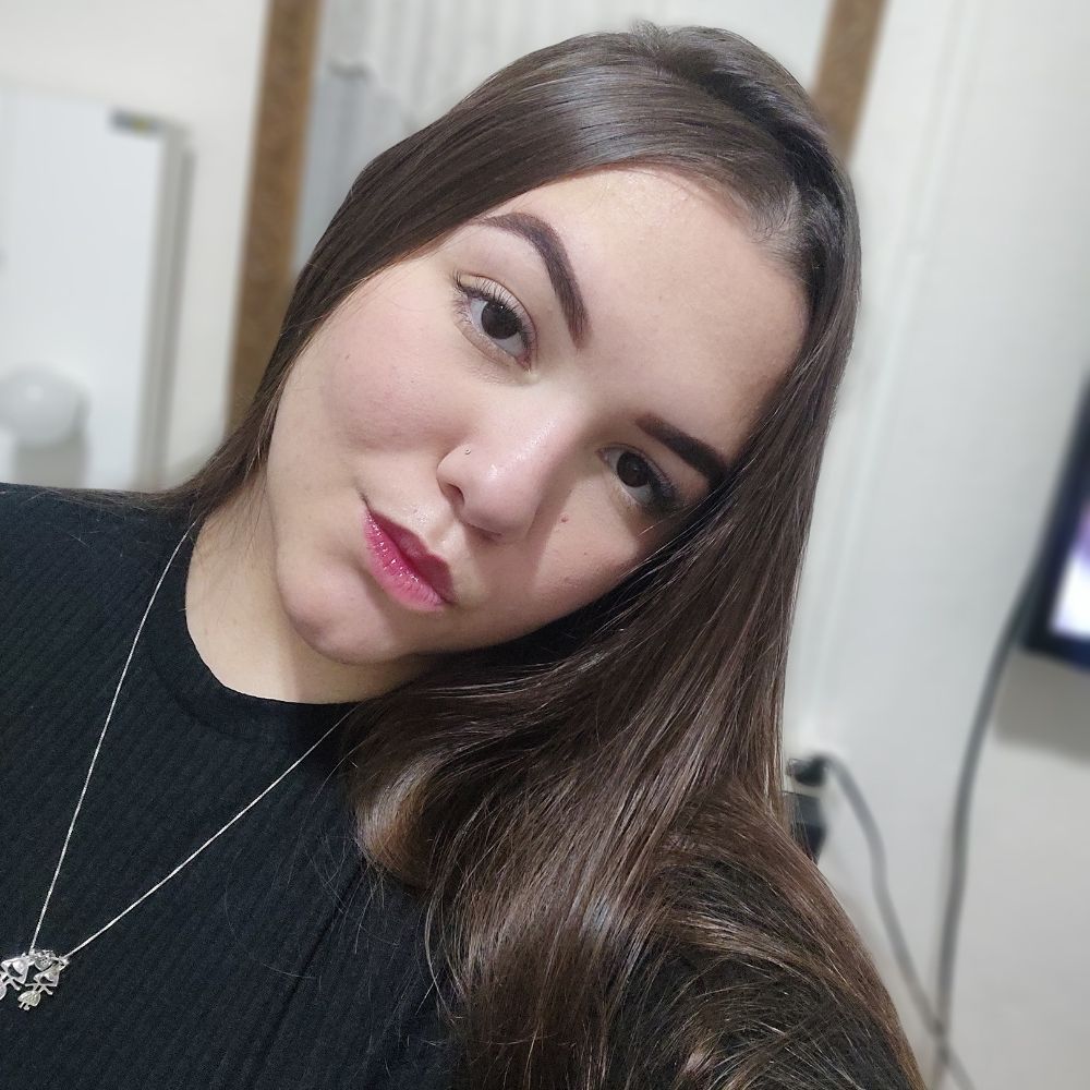 Julia Barcelos 