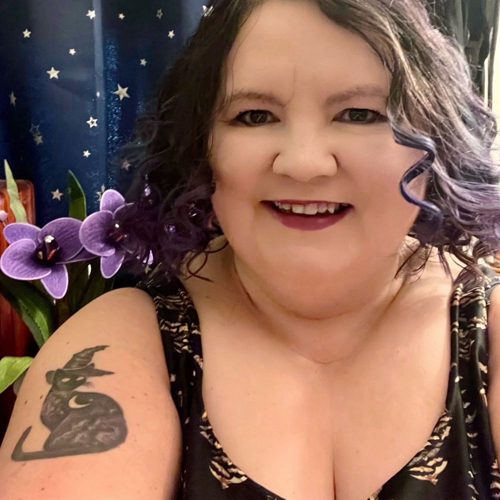 Candi Norwood🧙🏳️‍🌈✒️💙💙