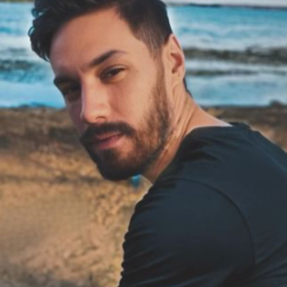 roberto motta