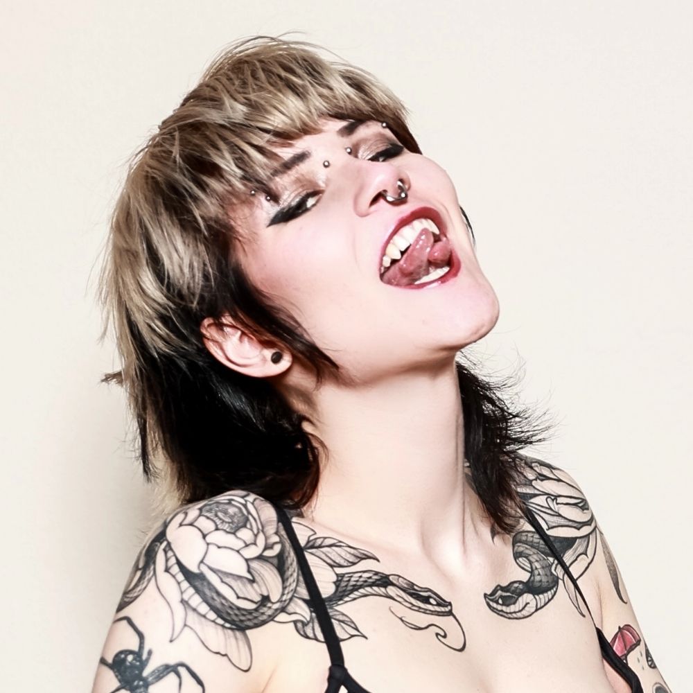 Adalind Gray ✨ Punk Rock Pornstar