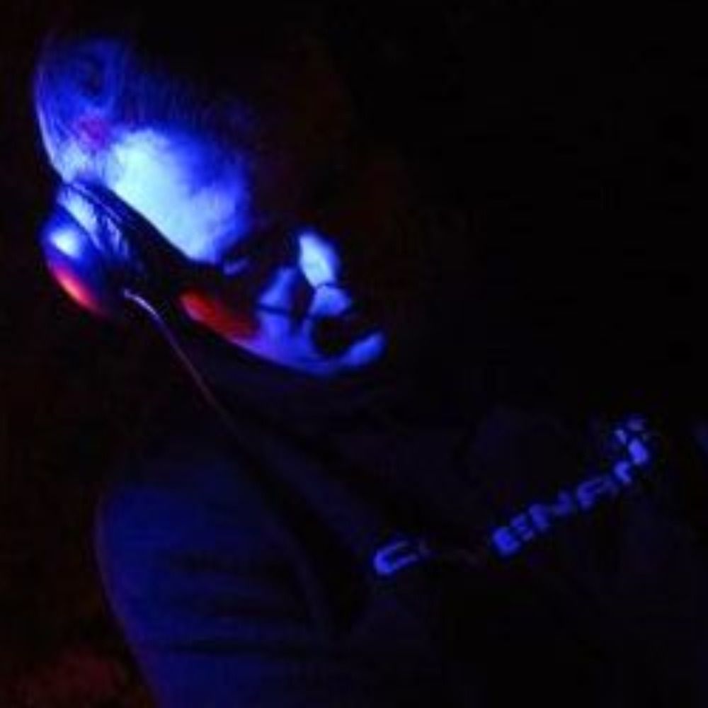 DJ Niggels