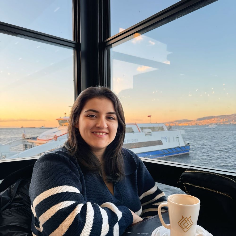 Özge Meşe