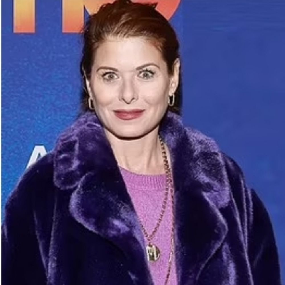 Debra Messing (Unofficial Fan Page)