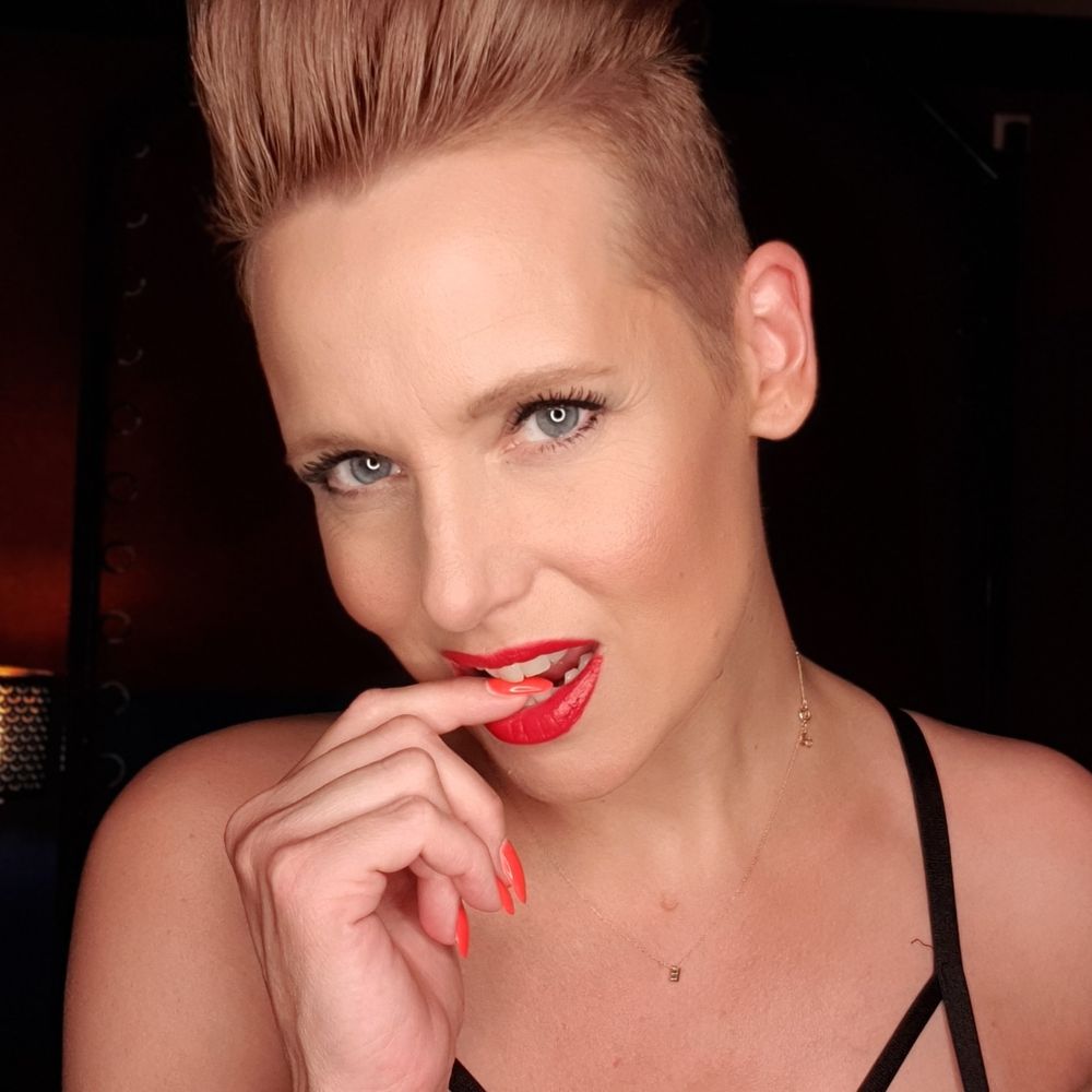 Mistress Eve