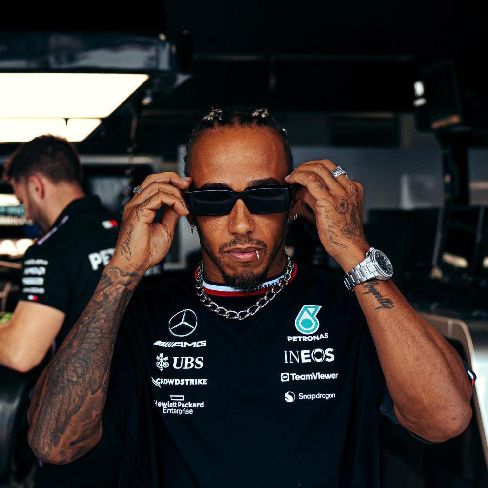 Leuwris⁴⁴ 👑 🇧🇷💜🐐🏁