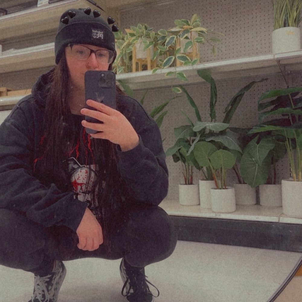 Rubie (She/They) 🖤